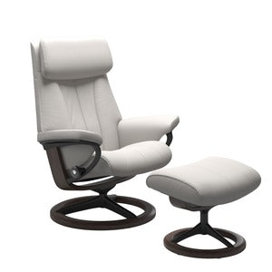 1726315 Chair W/ Footstool - Signature