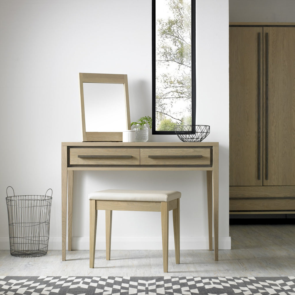 5701-90 Dressing Table.jpg