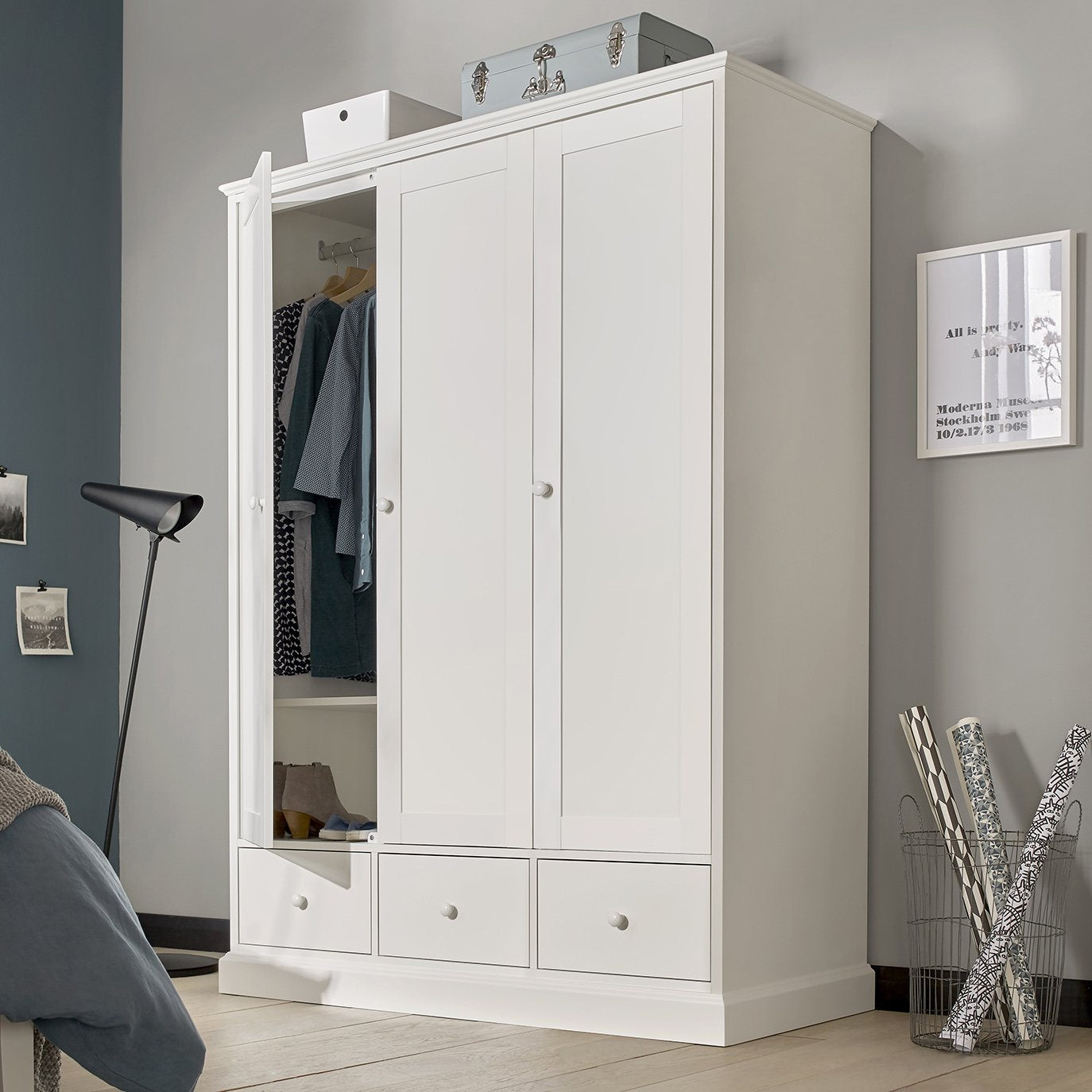 7902-83 Triple Wardrobe.jpg