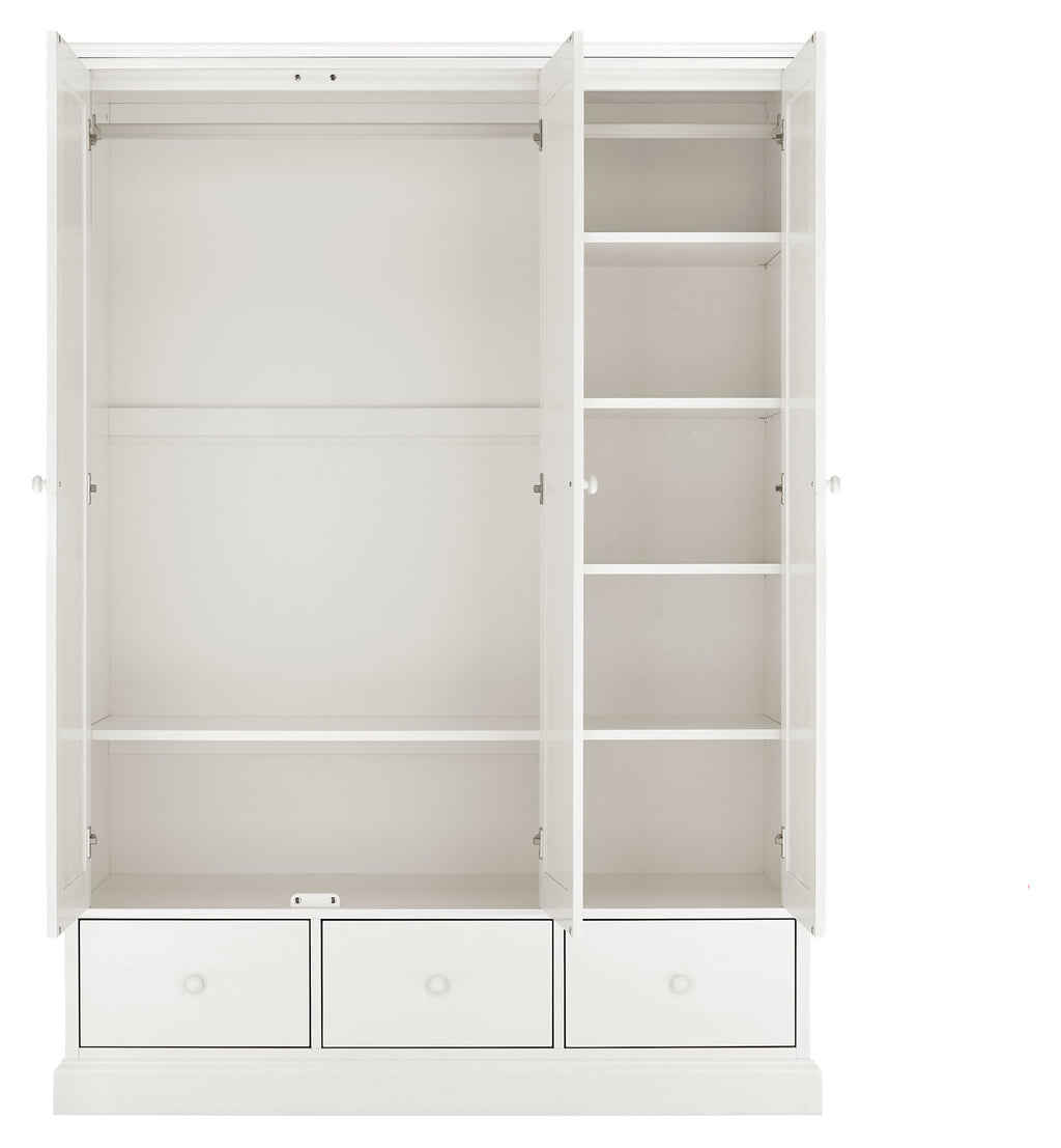 7902-83 Triple Wardrobe 1.jpg