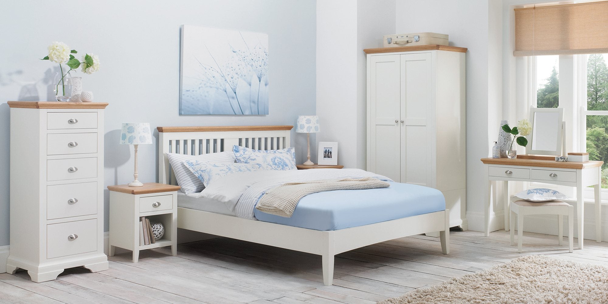8005-73 3 Drawer Nightstand_3.jpg