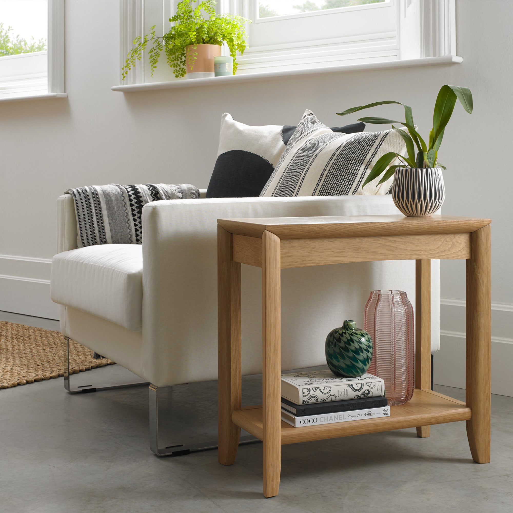 8101-03 Side Table_4.jpg