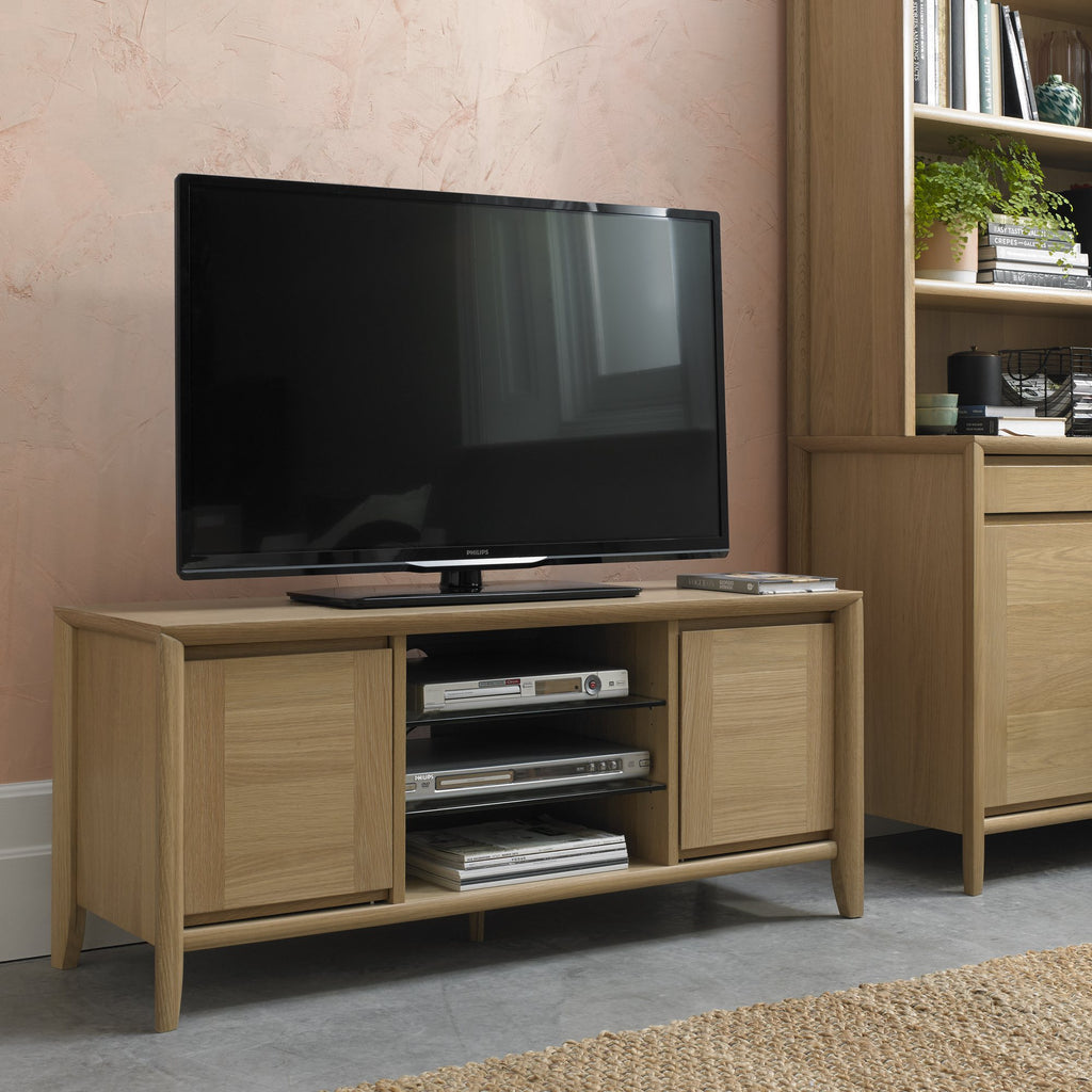 8101-25 Entertainment Unit_1.jpg