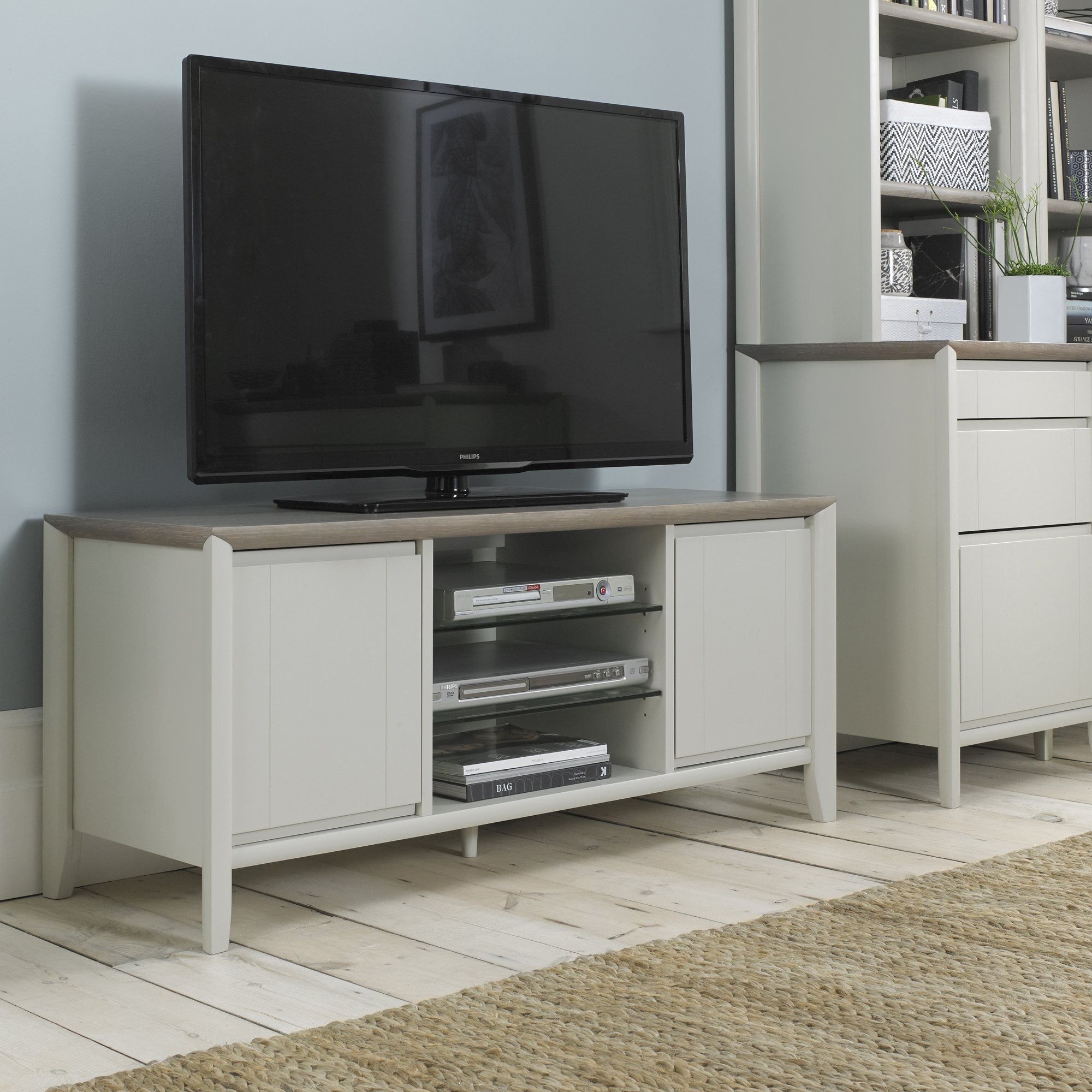 8102-25 Entertainment Unit_1.jpg