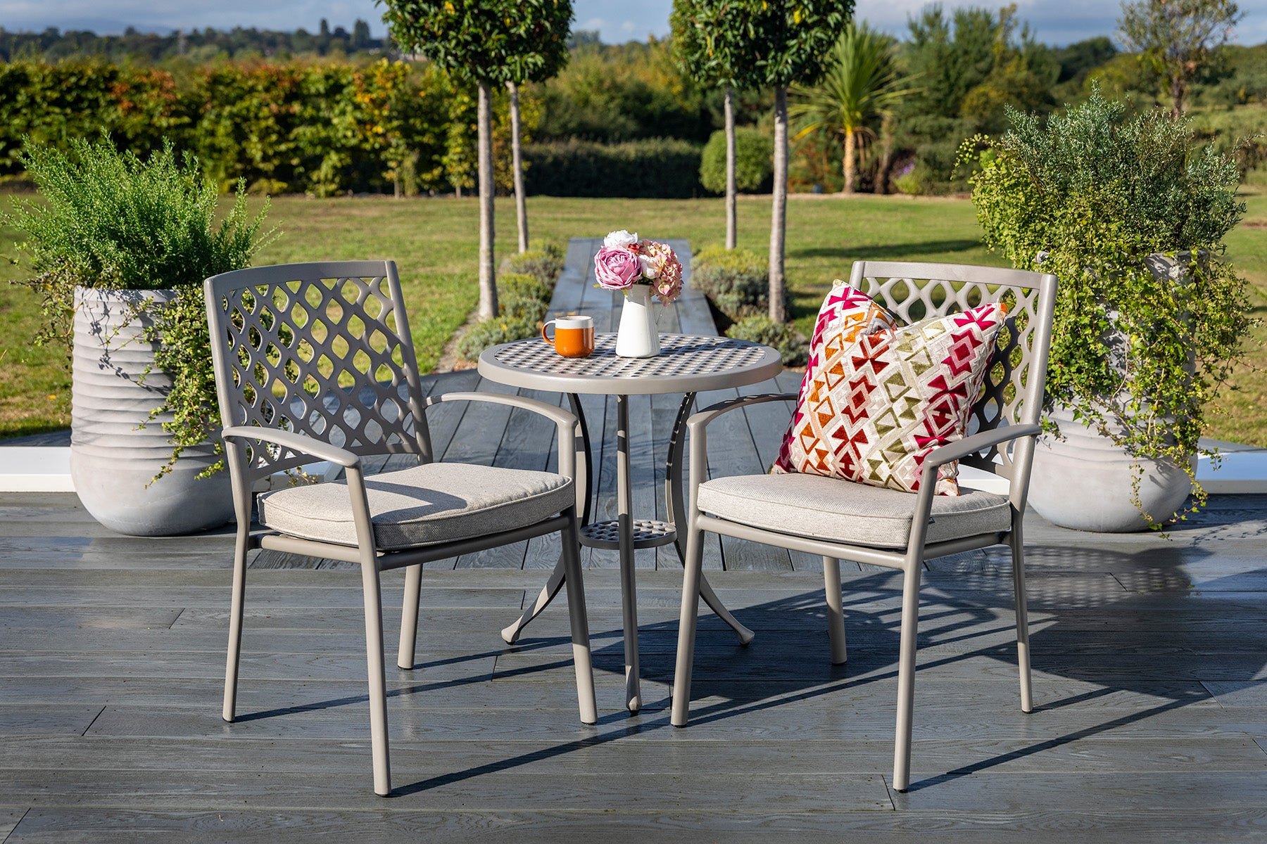 Hartman Avebury Bistro Set in Crimini / Moon