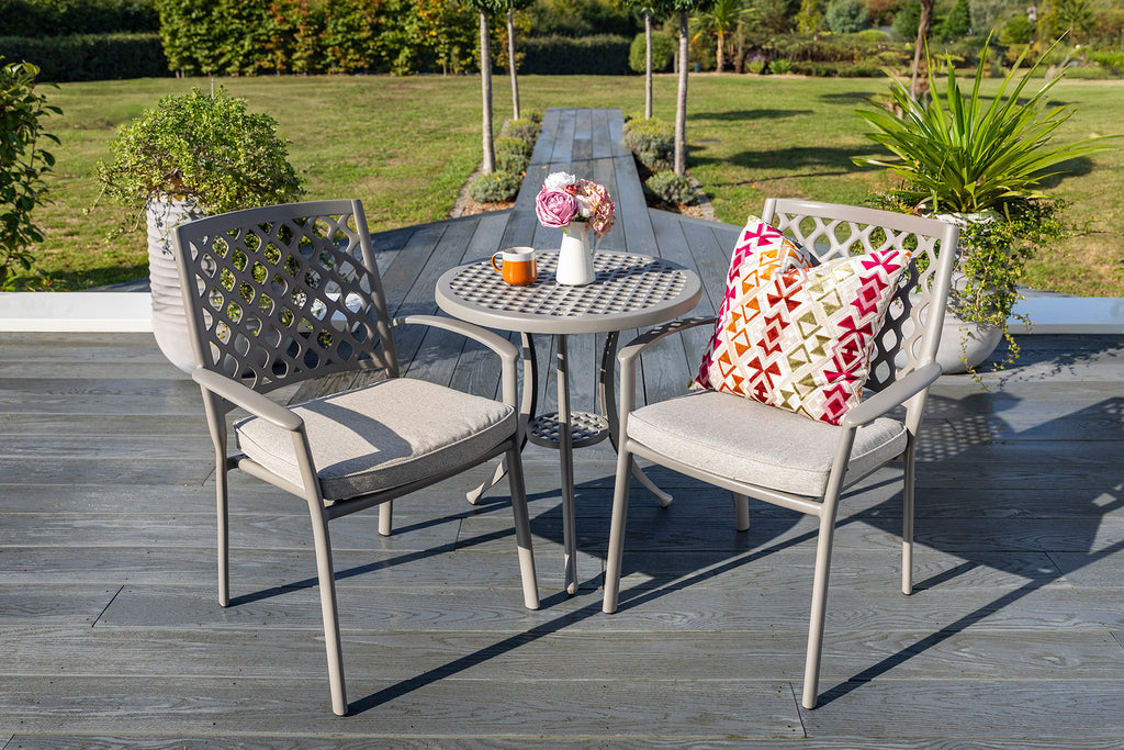 Hartman Avebury Bistro Set in Crimini / Moon