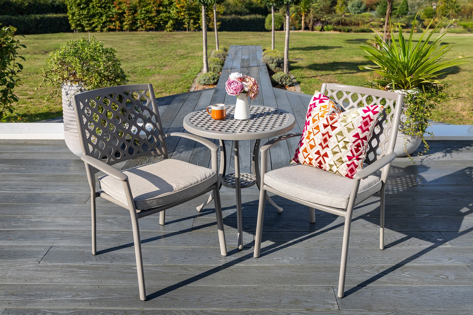 Hartman Avebury Bistro Set in Crimini / Moon