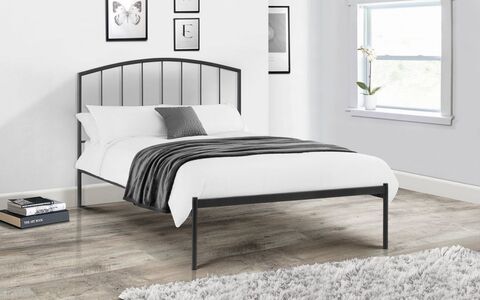 ONY002 Bed 135Cm
