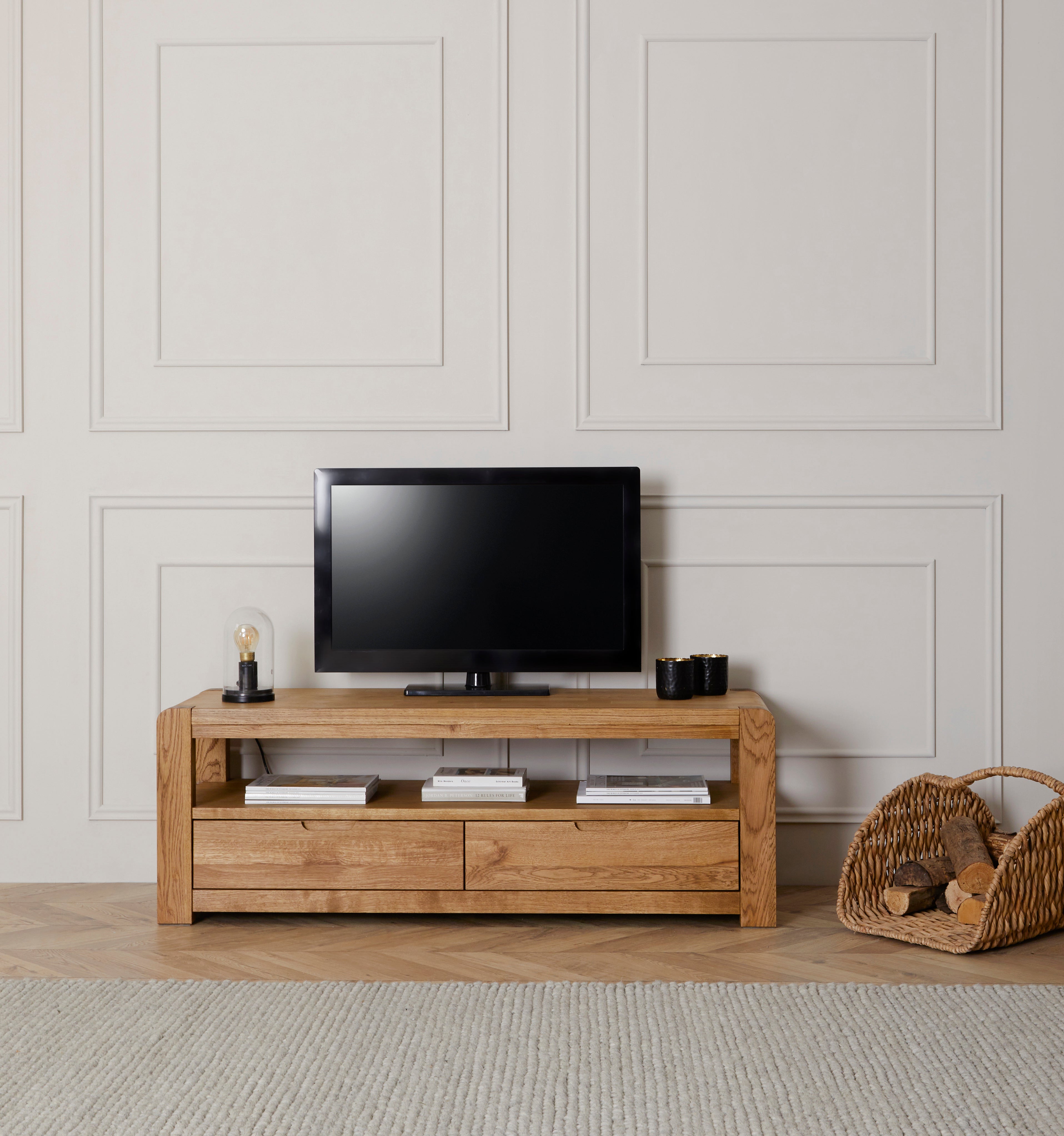 8501 Small TV Unit