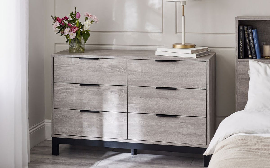 bal104-bali-4-drawer-chest-grey-oak-roomset-1.jpg