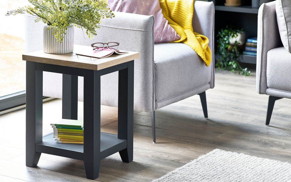 bordeaux-lamp-table-roomset.jpg