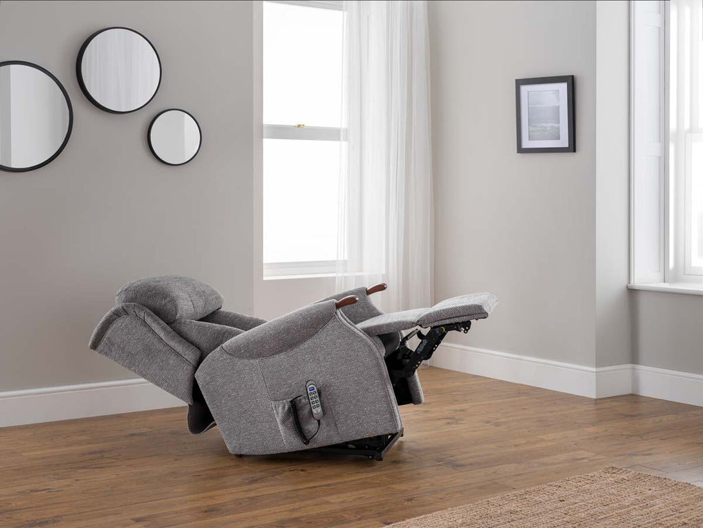 canterbury-full-recline-cz-headrest.jpg