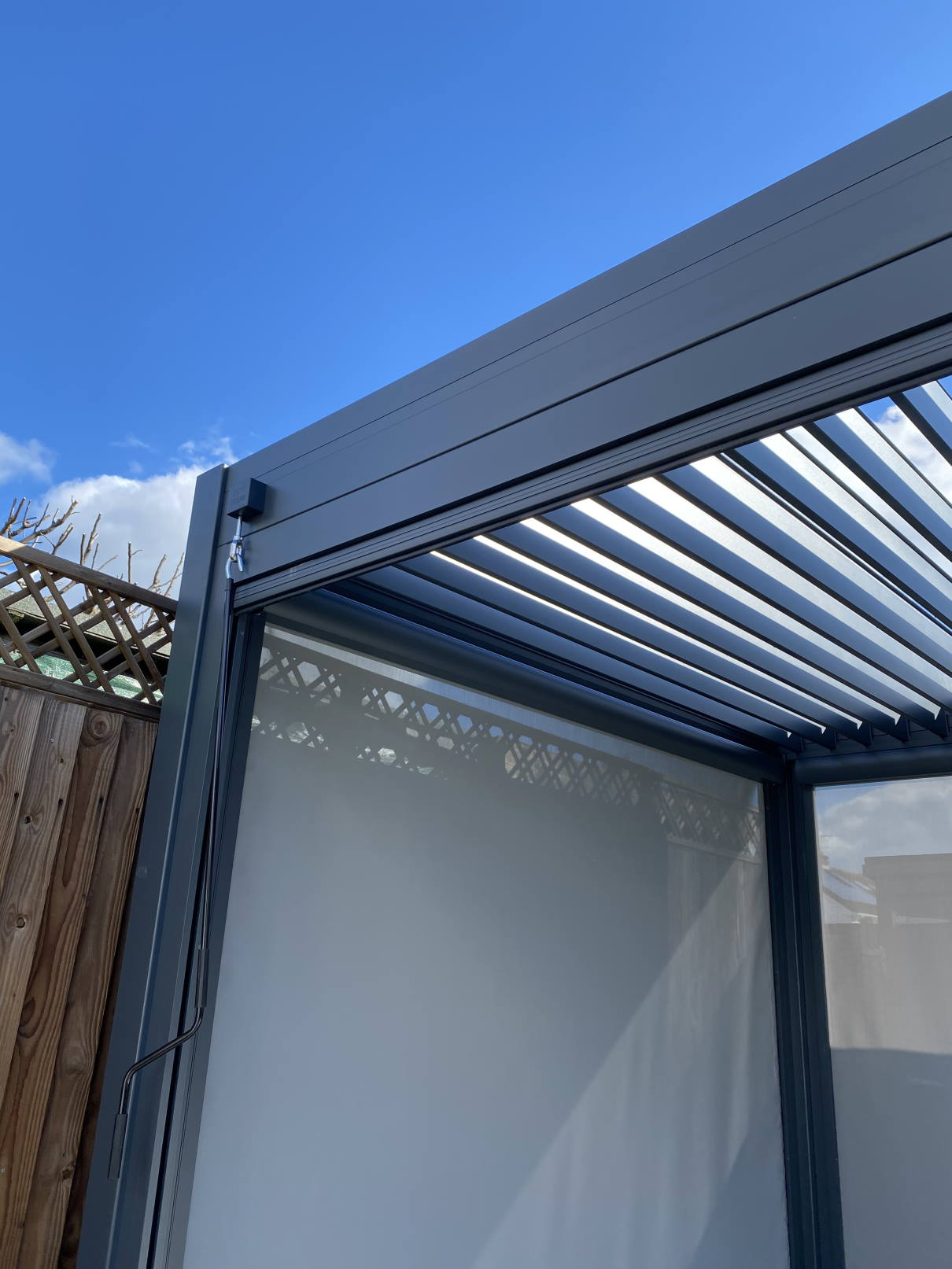 Aluminium Pergola Open Close Roof