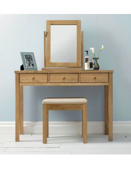 BENTLEY DESIGNS ATLANTA OAK DRESSING TABLE Lifestyle